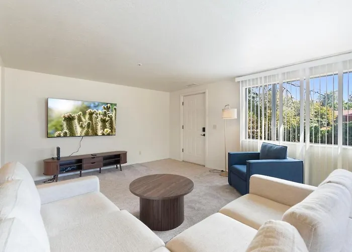 Spacious 2br Desert Escape